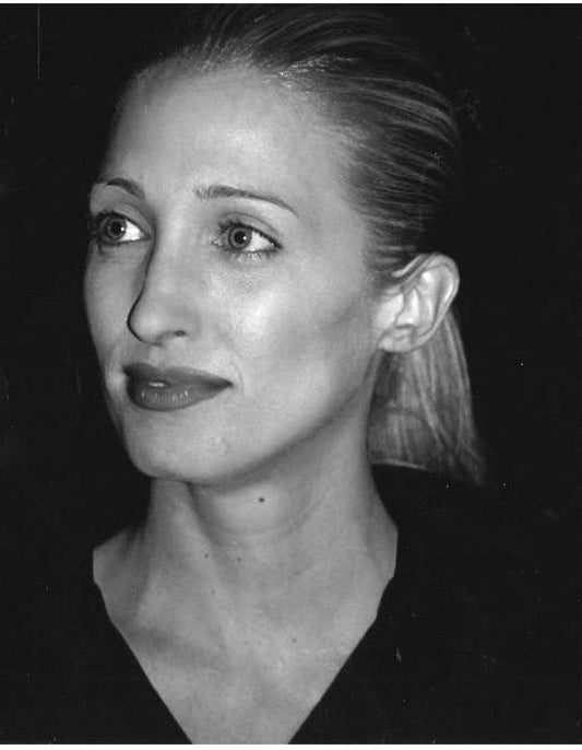 The Carolyn Reset: Why Her 90's Minimalist Makeup Feels Modern