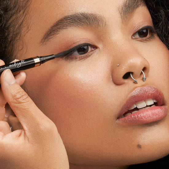 Precision Liquid Eyeliner